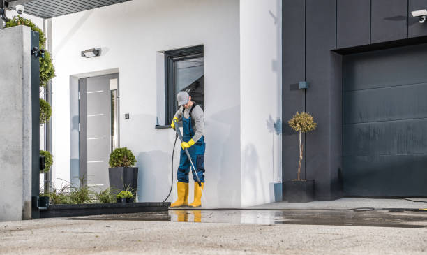 Best Pool Deck Cleaning  in Horton, KS